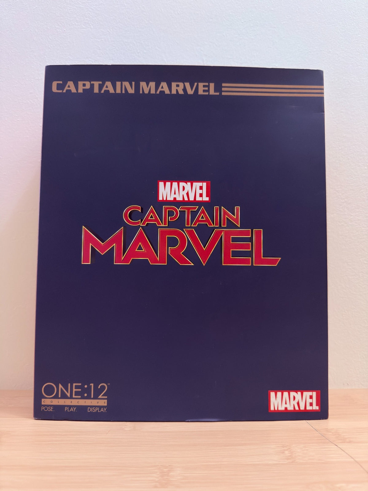 Mezco One:12 Collective Captain Marvel (MCU) – 1:12 Figure - pre-owned collectible