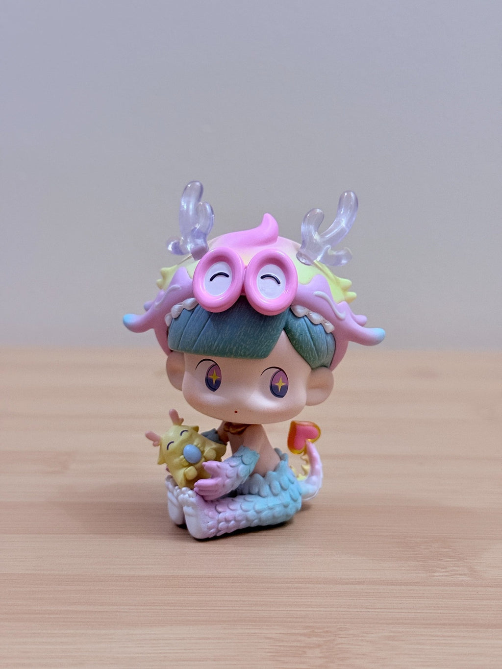 Dragon-Themed Child & Baby Dragon Mini Figure – Loose - pre-owned collectible