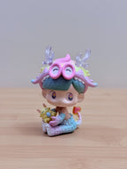 Dragon-Themed Child & Baby Dragon Mini Figure – Loose - pre-owned collectible