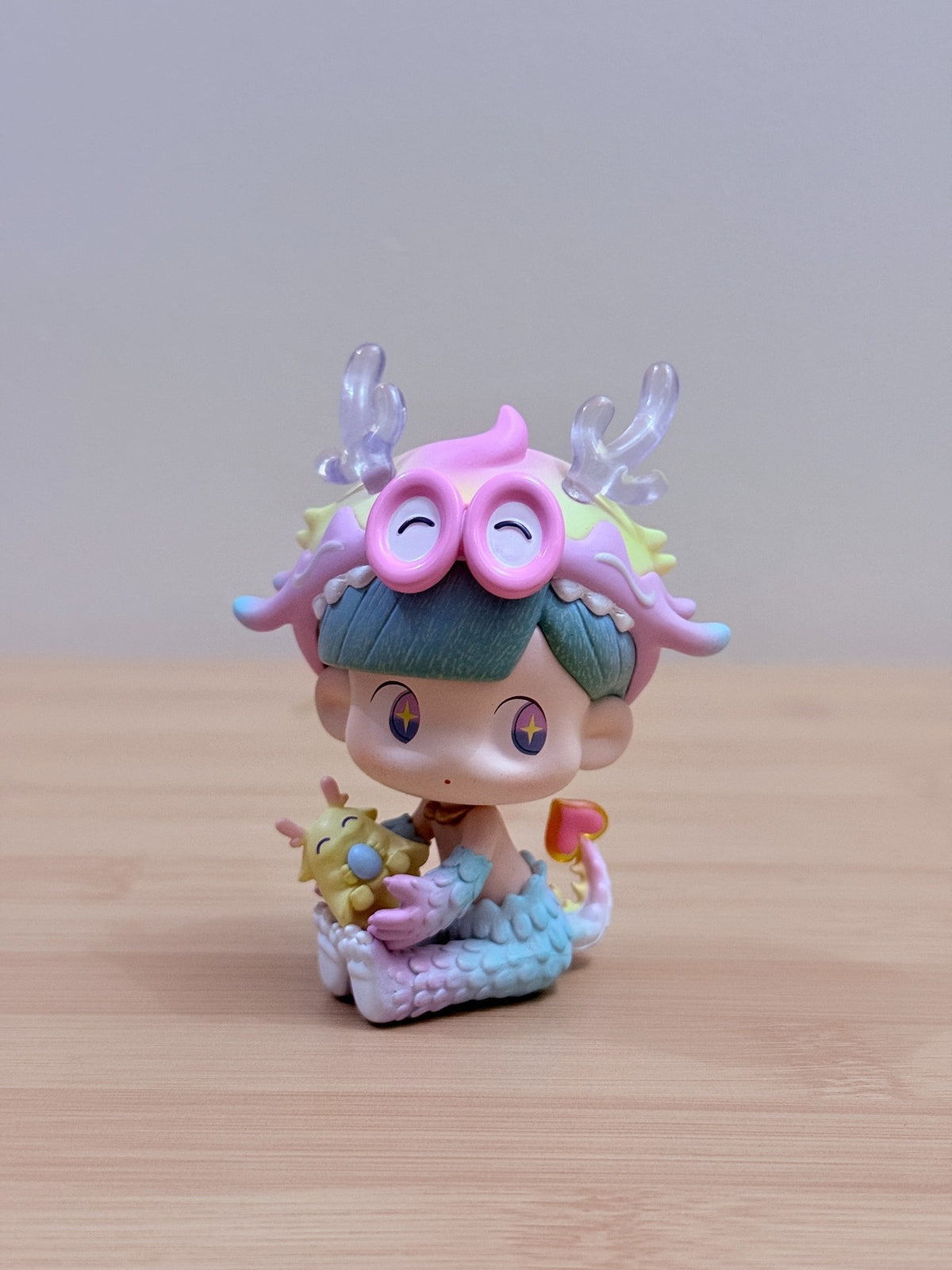 Dragon-Themed Child & Baby Dragon Mini Figure – Loose - pre-owned collectible