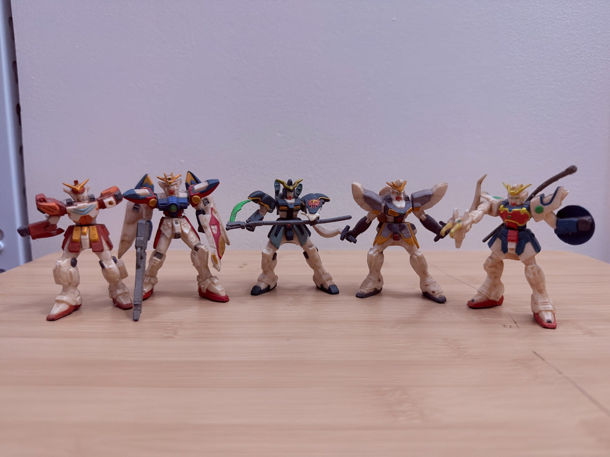 Mobile Suit Gundam Wing Mini Figure Lot – 5 Loose Figures - pre-owned collectible