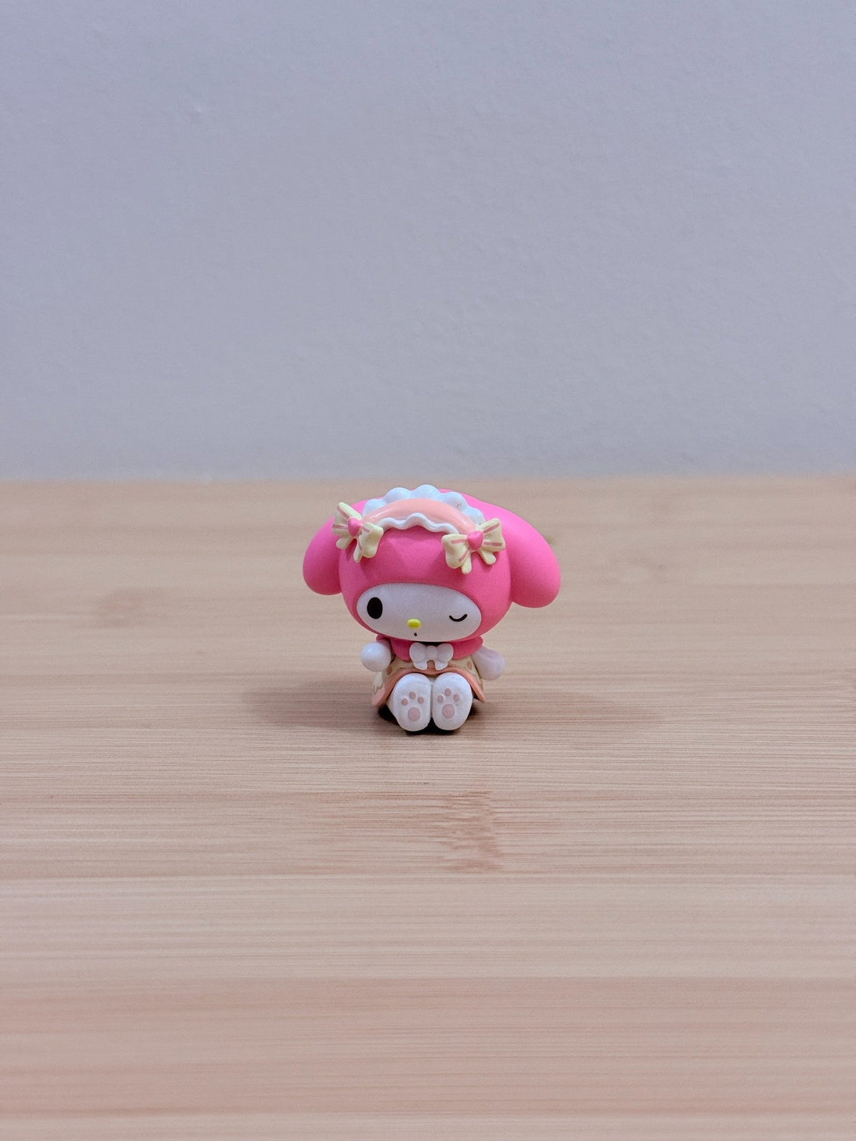 My Melody Small Seated Mini Figure – Loose - pre-owned collectible