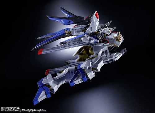 ABSOLUTE ACT STRIKE FREEDOM GUNDAM — Bandai Spirits